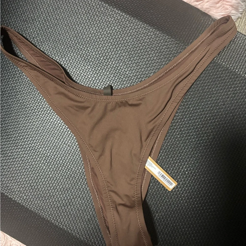 SKIMS‎ Cocoa  Brown Bikini Bottom
